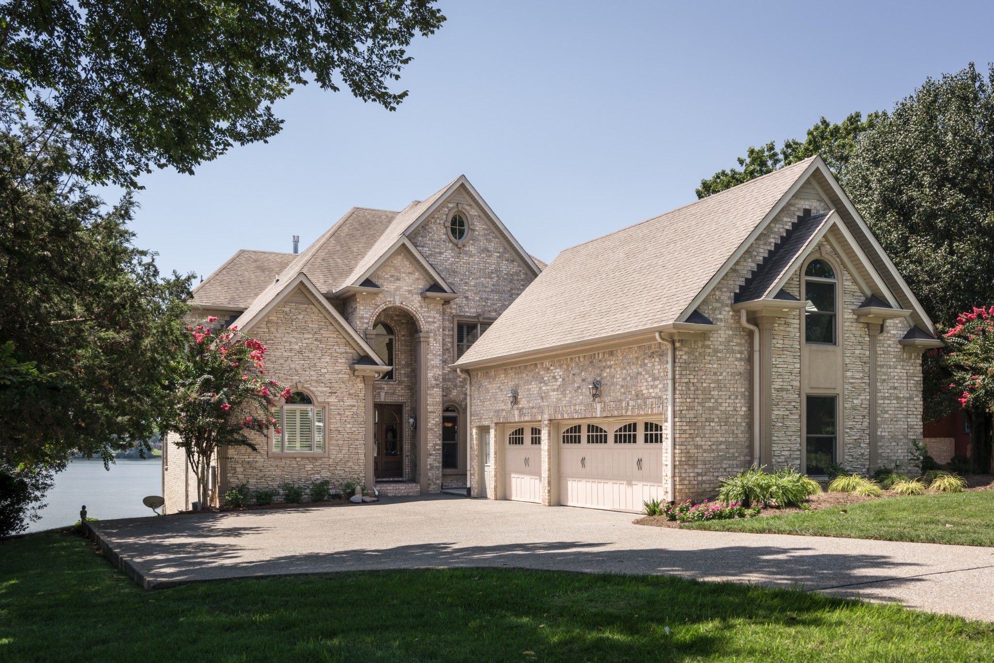 1201 Shoreside Dr