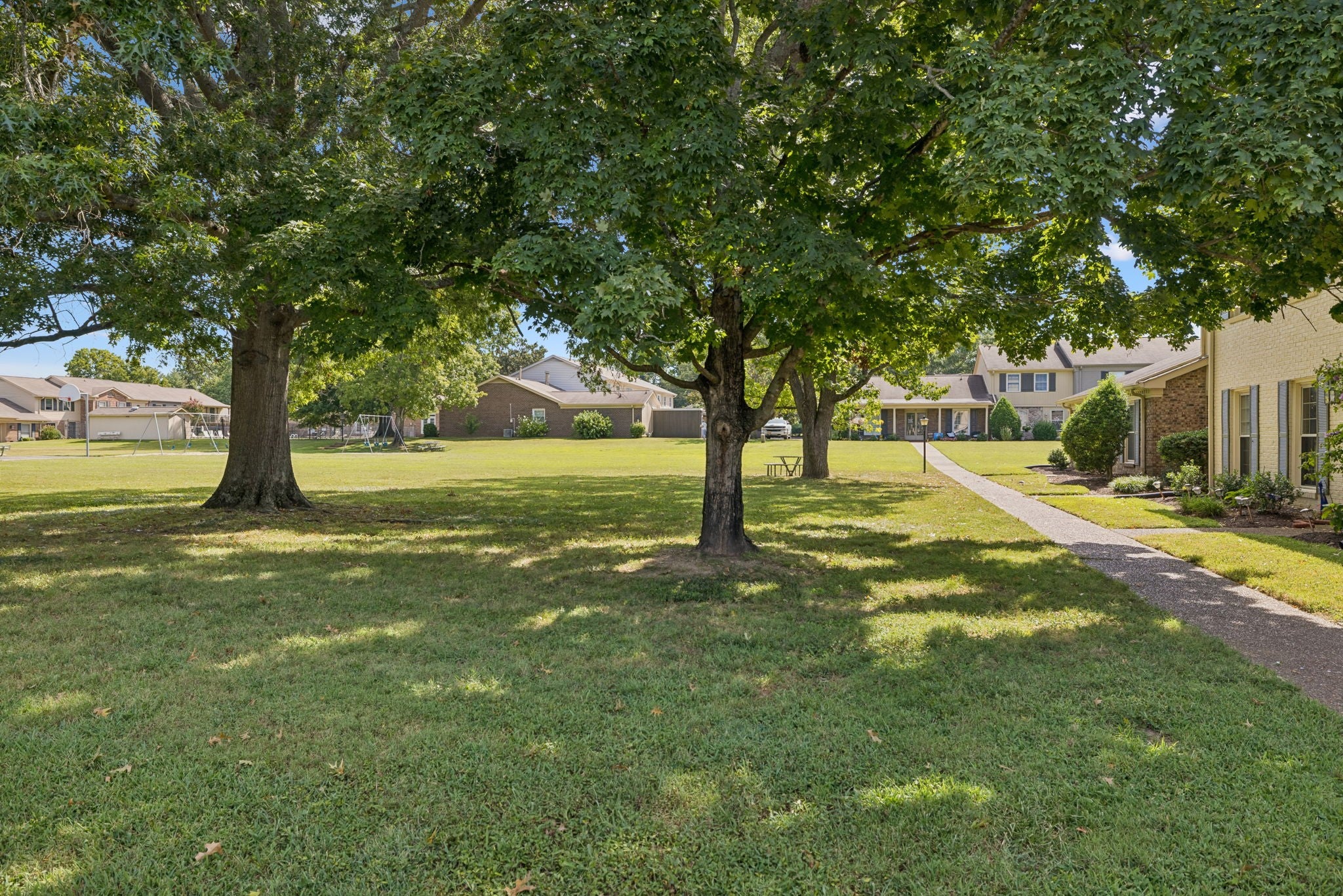 8207 Sawyer Brown Rd K1