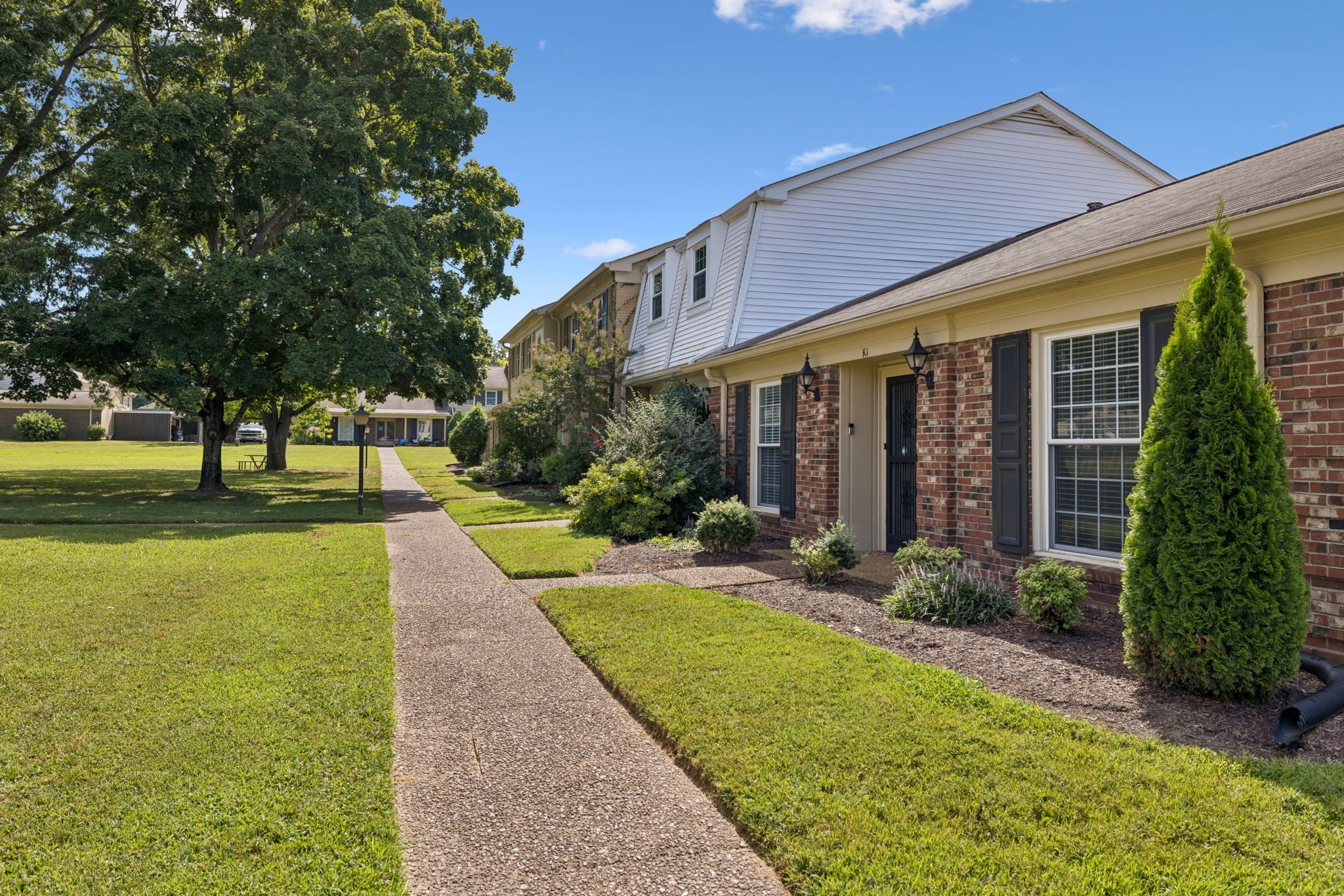 8207 Sawyer Brown Rd K1