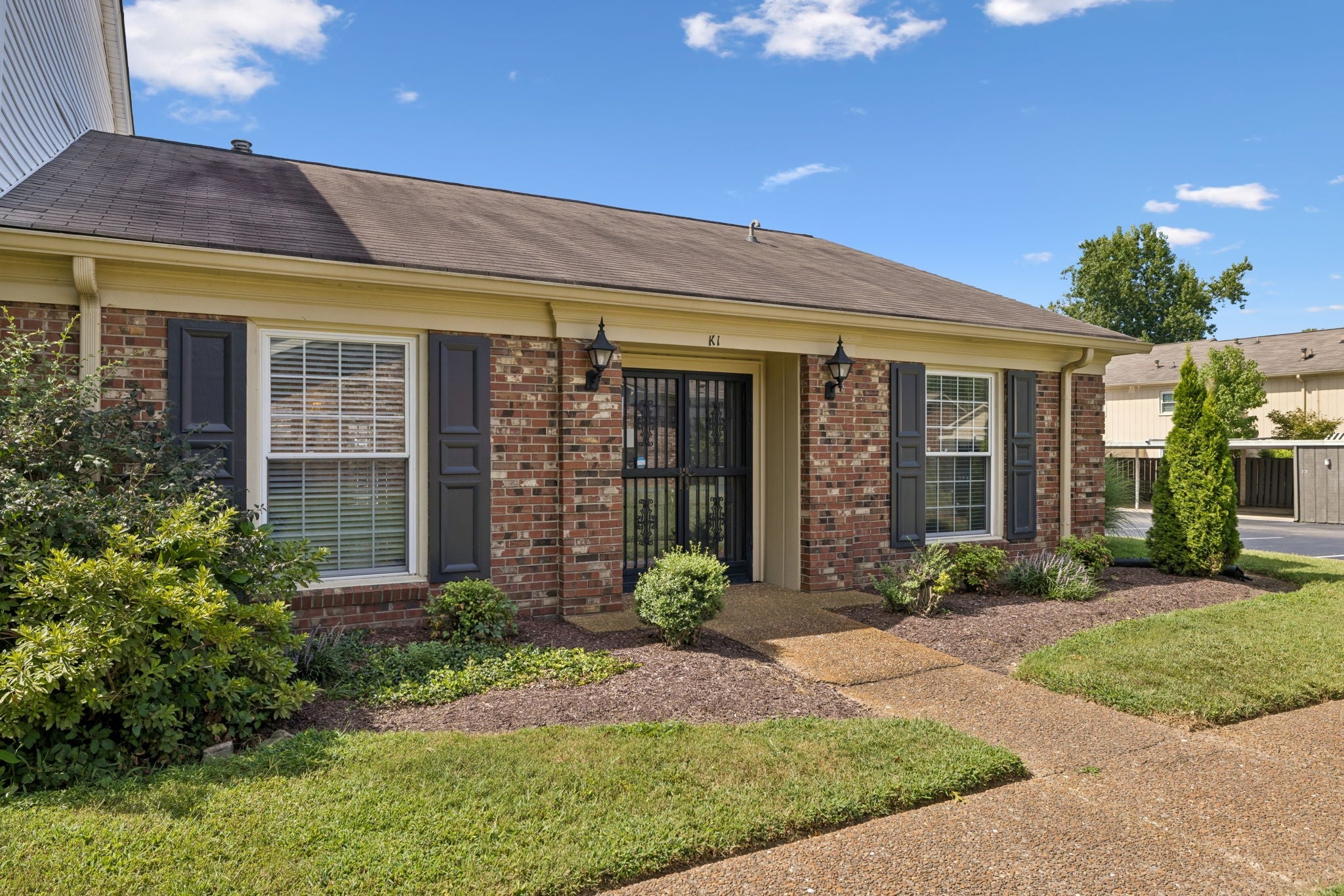 8207 Sawyer Brown Rd K1