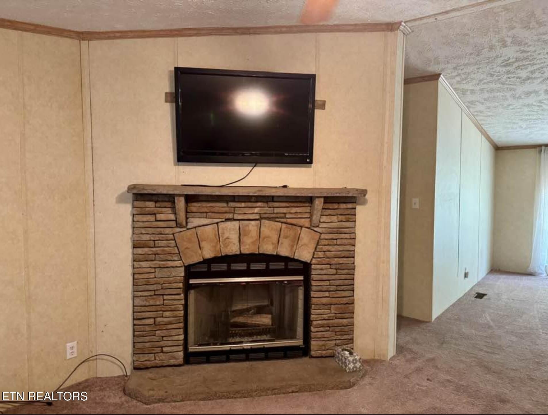 1010 Oswego Circle