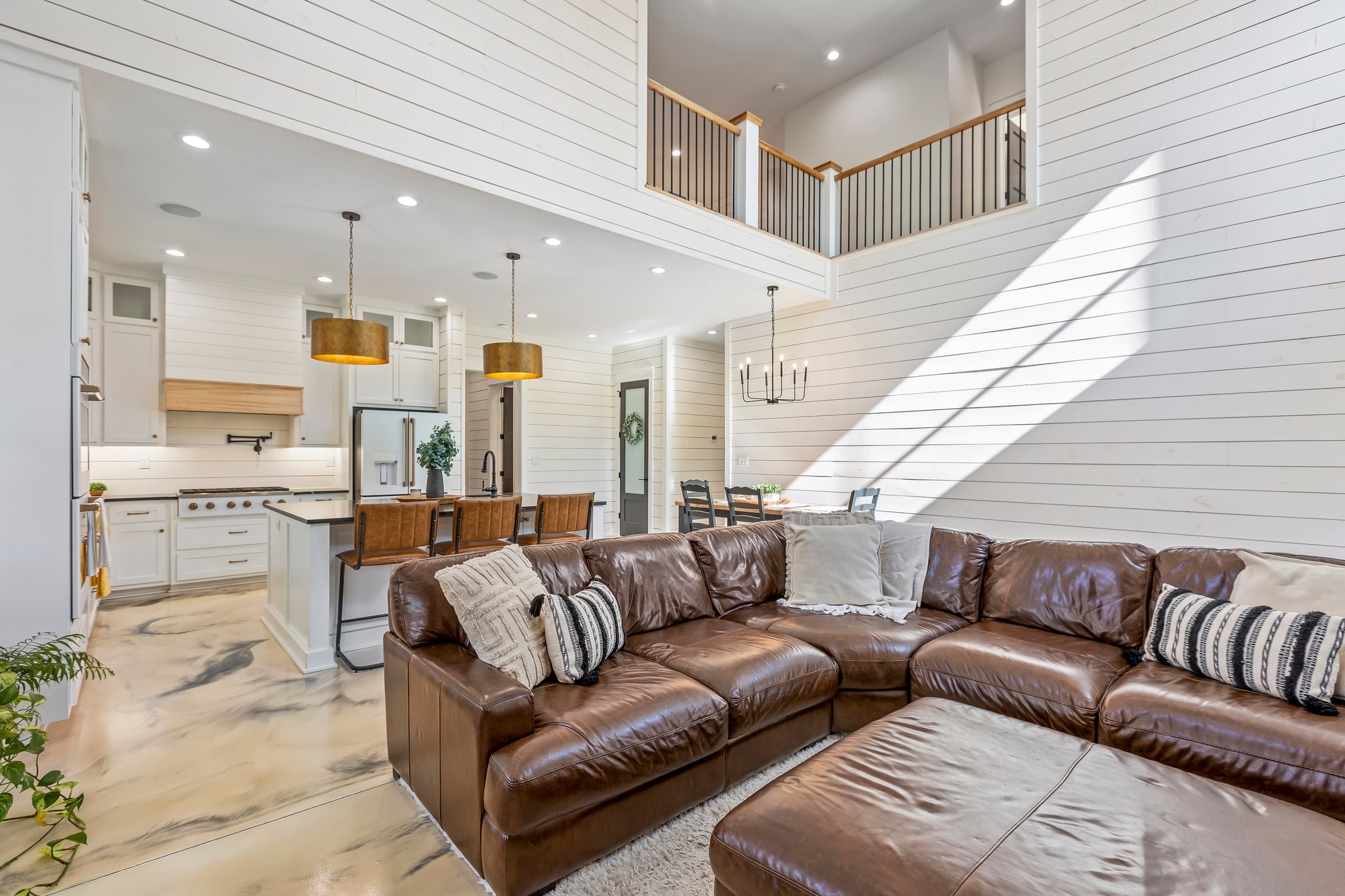 610 Dogwood Way