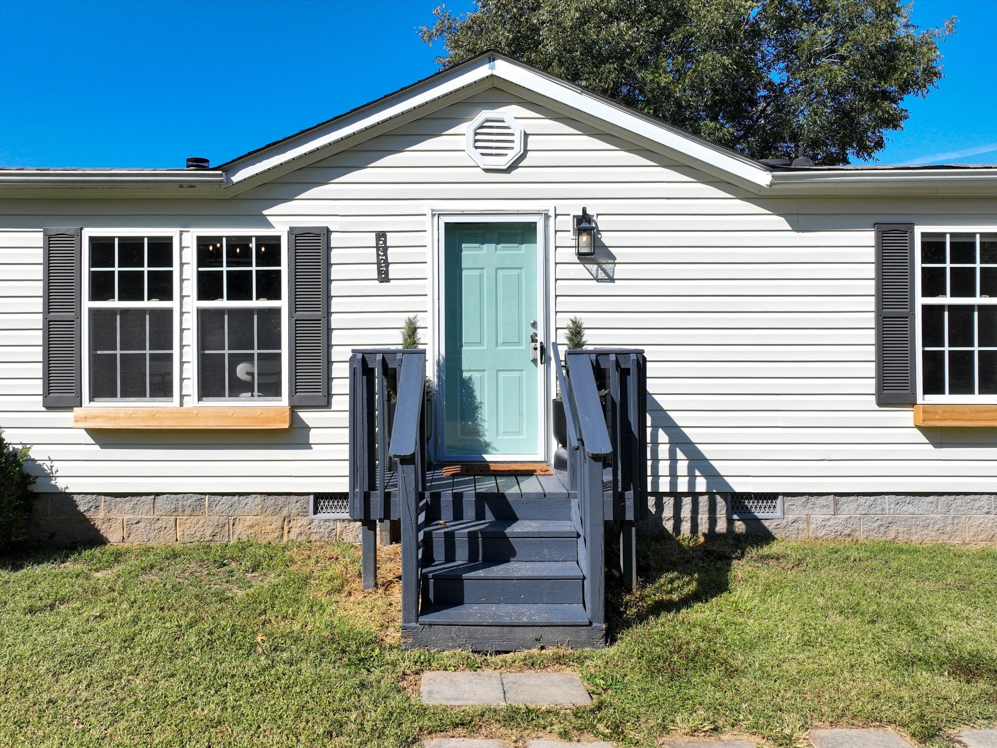 5328 Tobe Robertson Rd