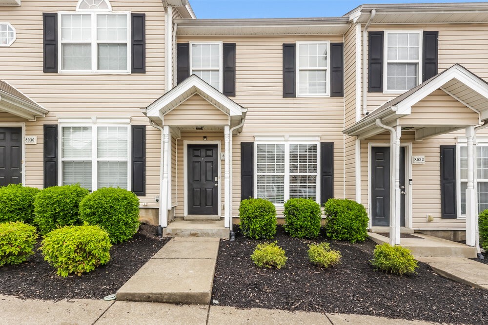 Photo 1 of 17 — 8034 Logan Dr, La Vergne, TN 37086