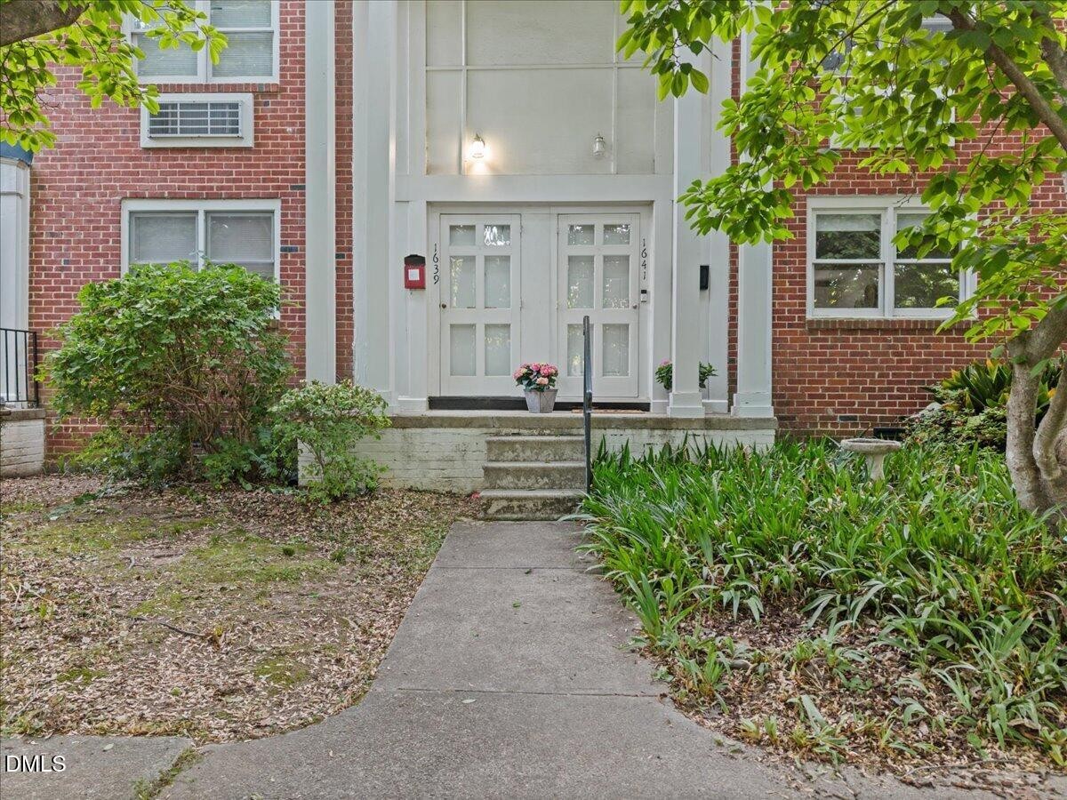 1641 Sutton Dr