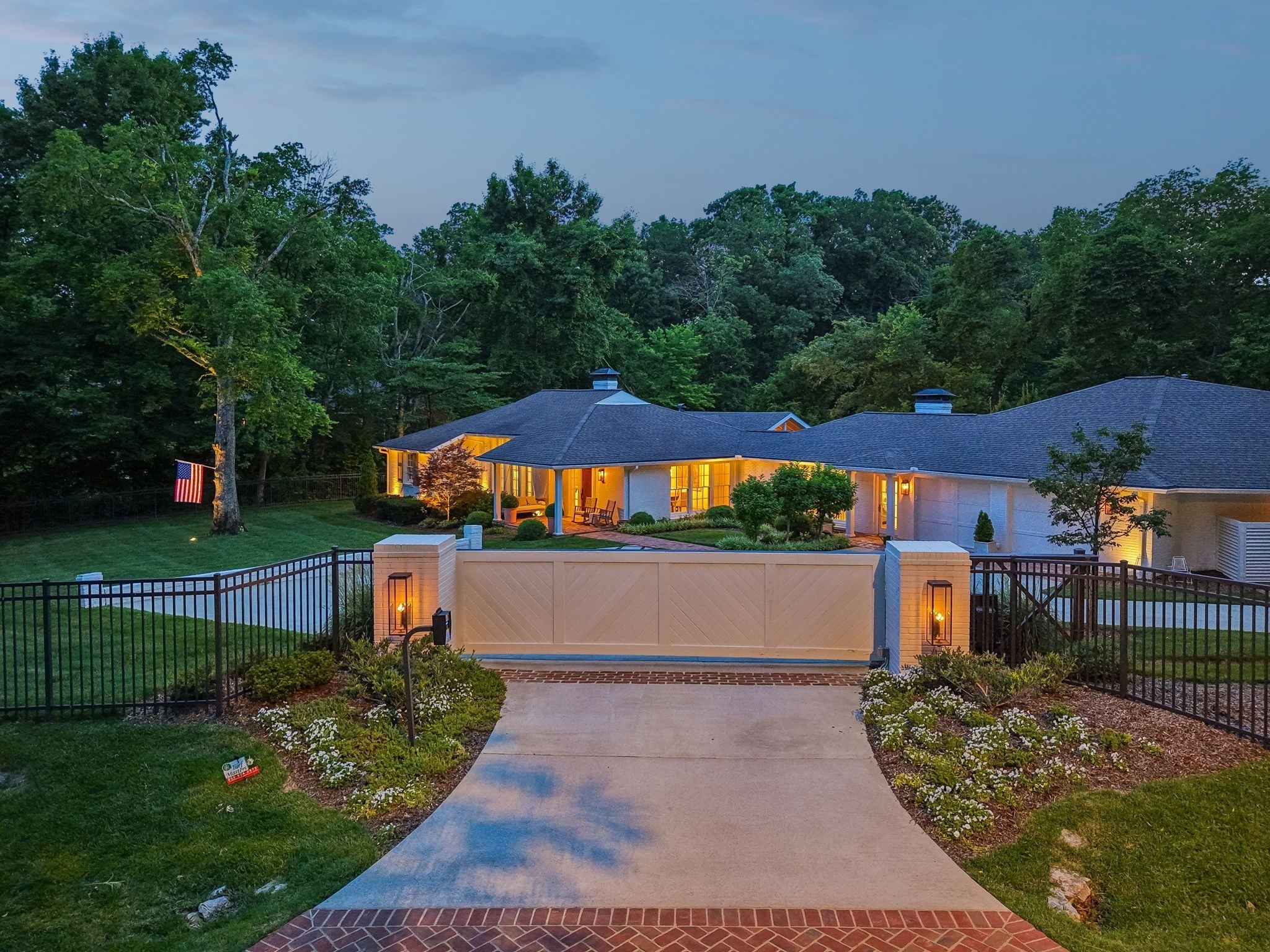 6010 Hickory Valley Rd