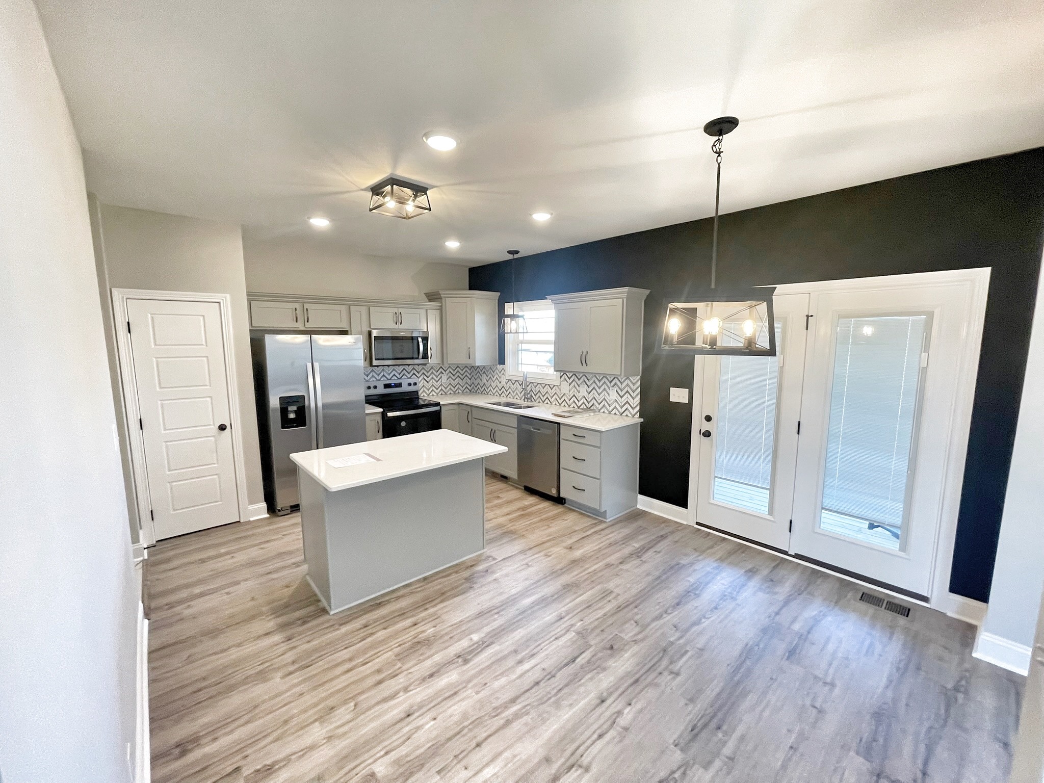 2038 Jackie Lorraine Dr