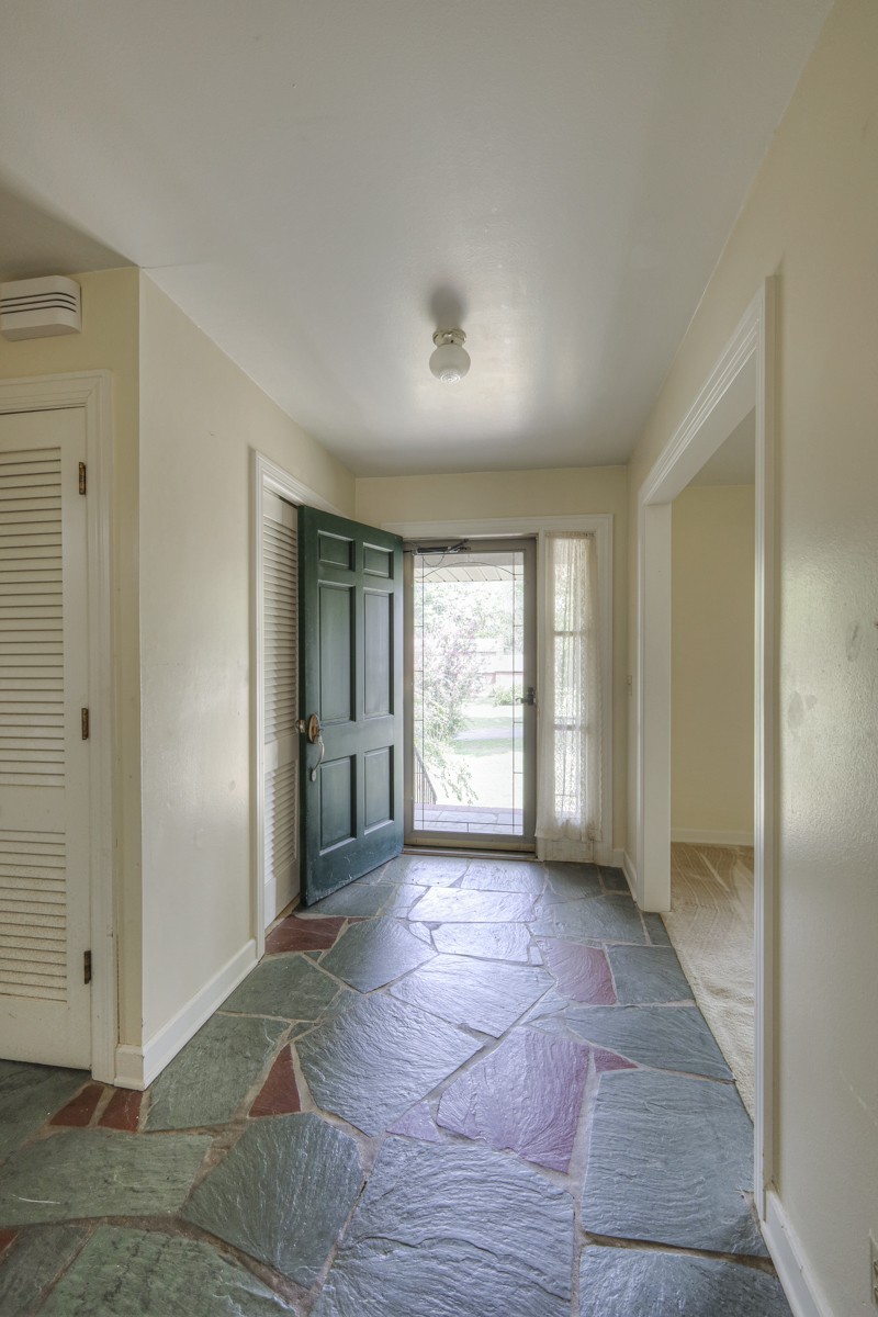 365 Riverbend Country Club Rd