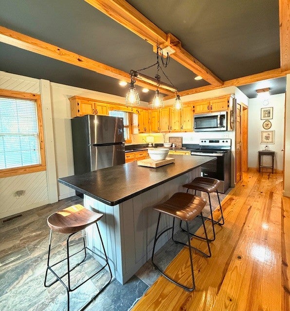 446 Oak Dr