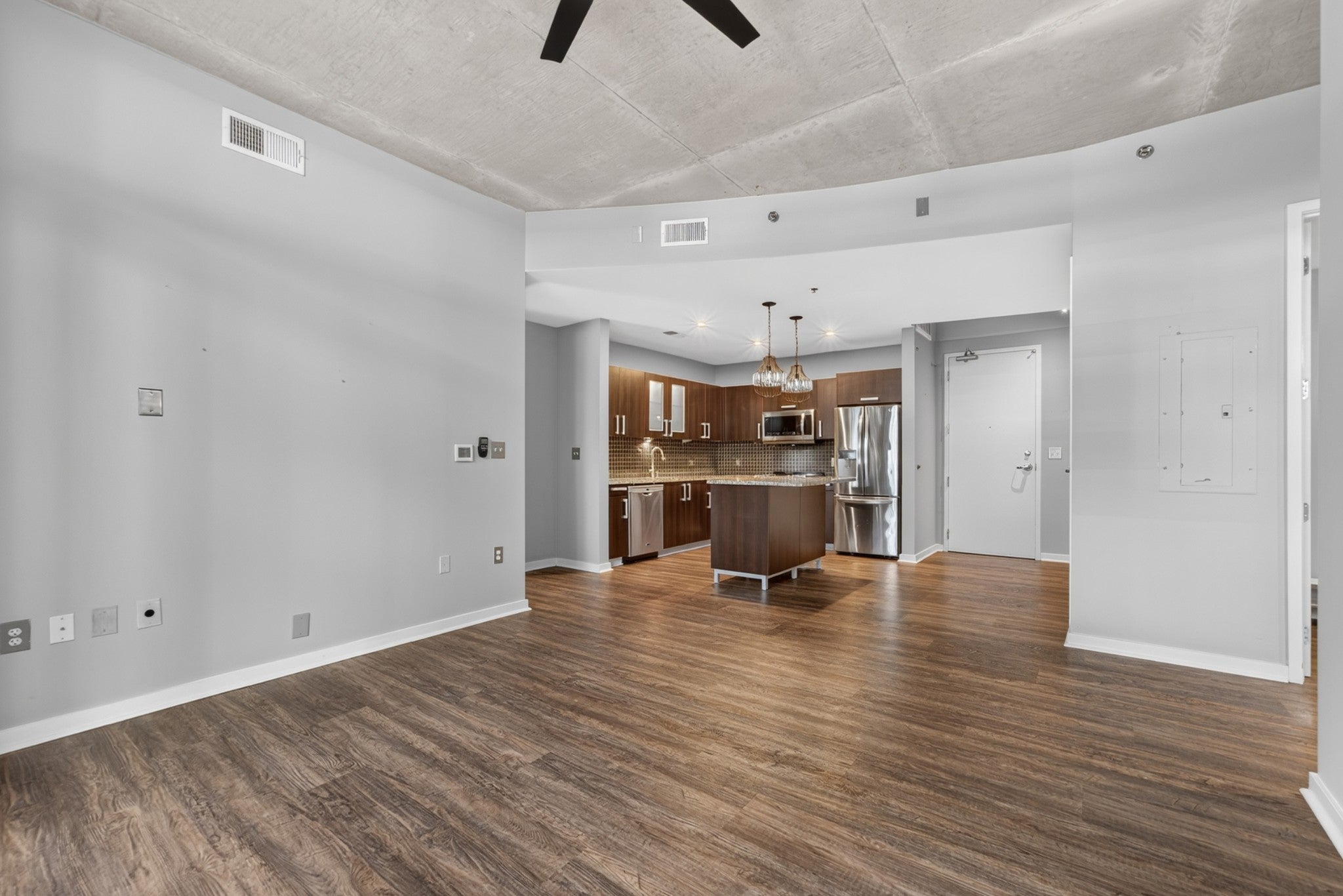 600 12th Ave S 415
