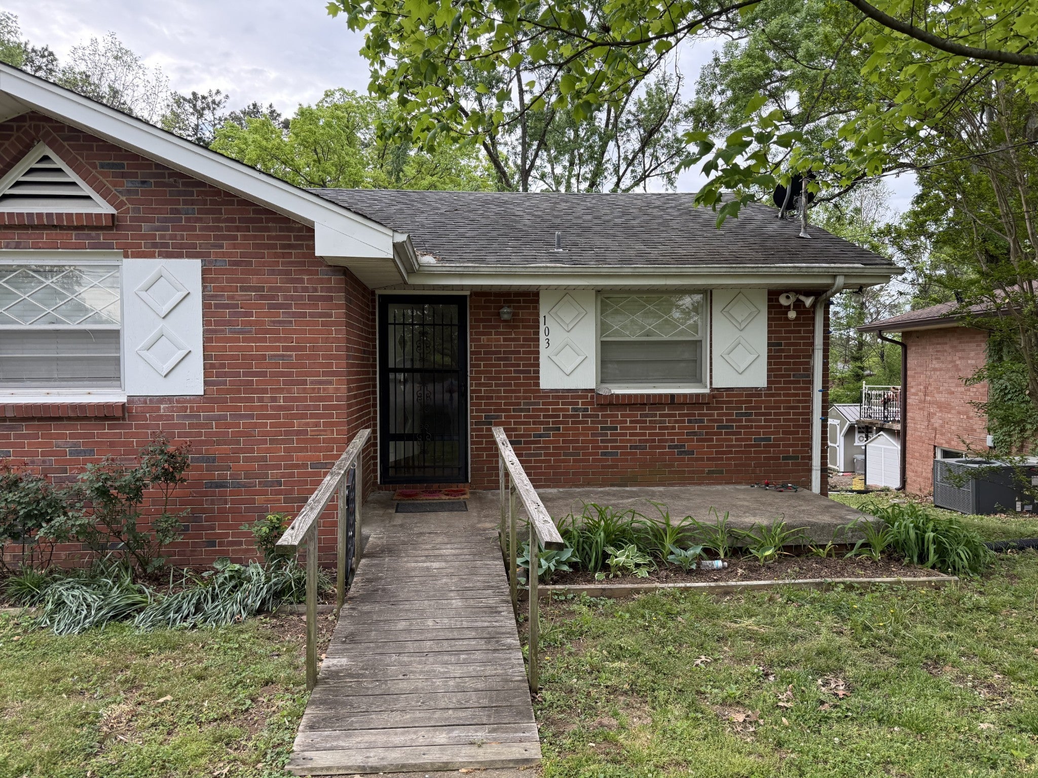 4.0-bed rental at 103 Ryburn Dr