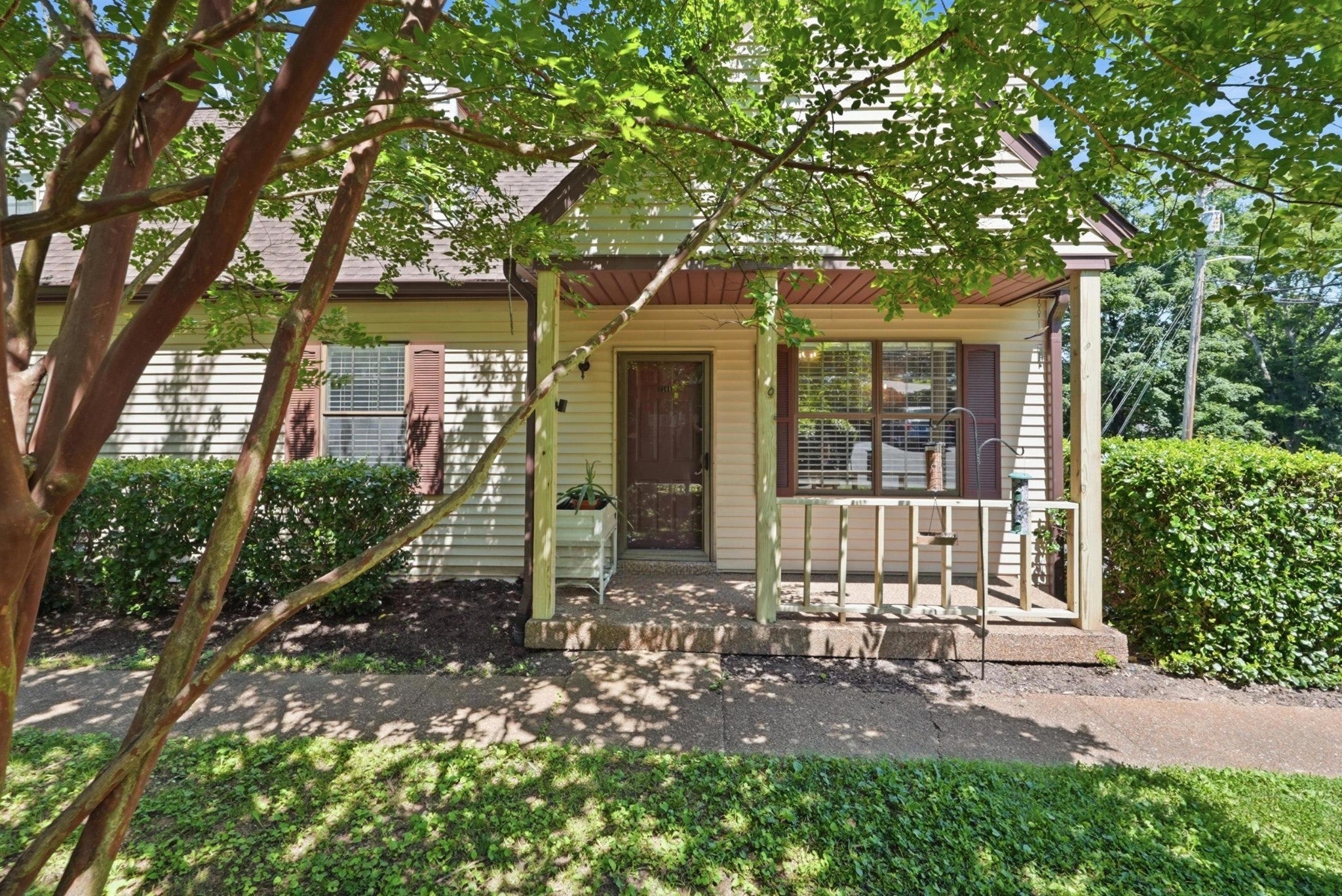 3201 E Lake Dr