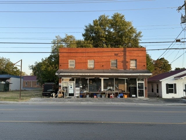 406 W Lincoln St