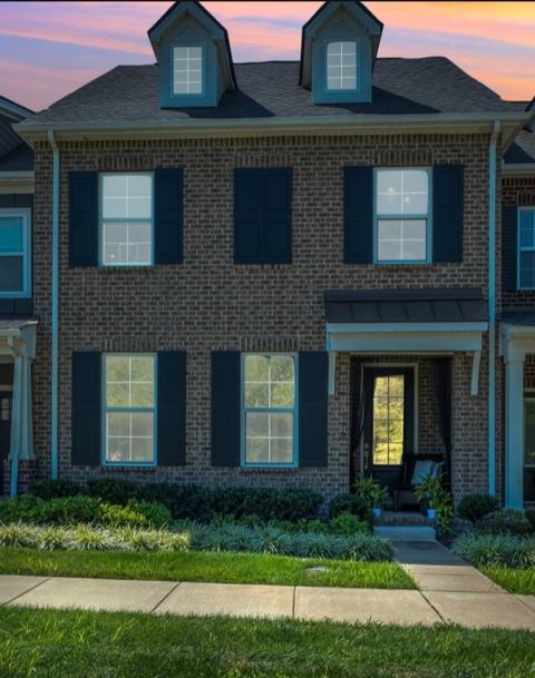 1727 Old Drakes Creek Rd Hendersonville TN 37075