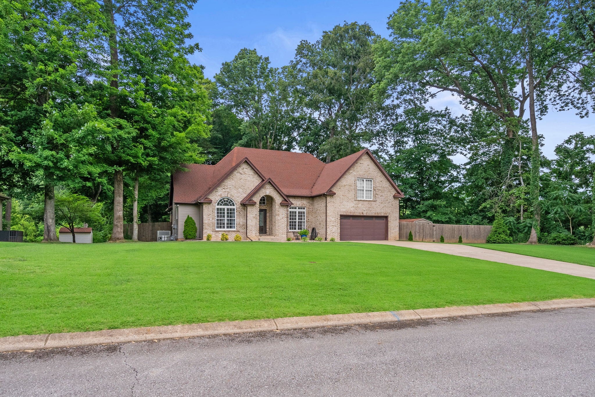 848 Sycamore Dr