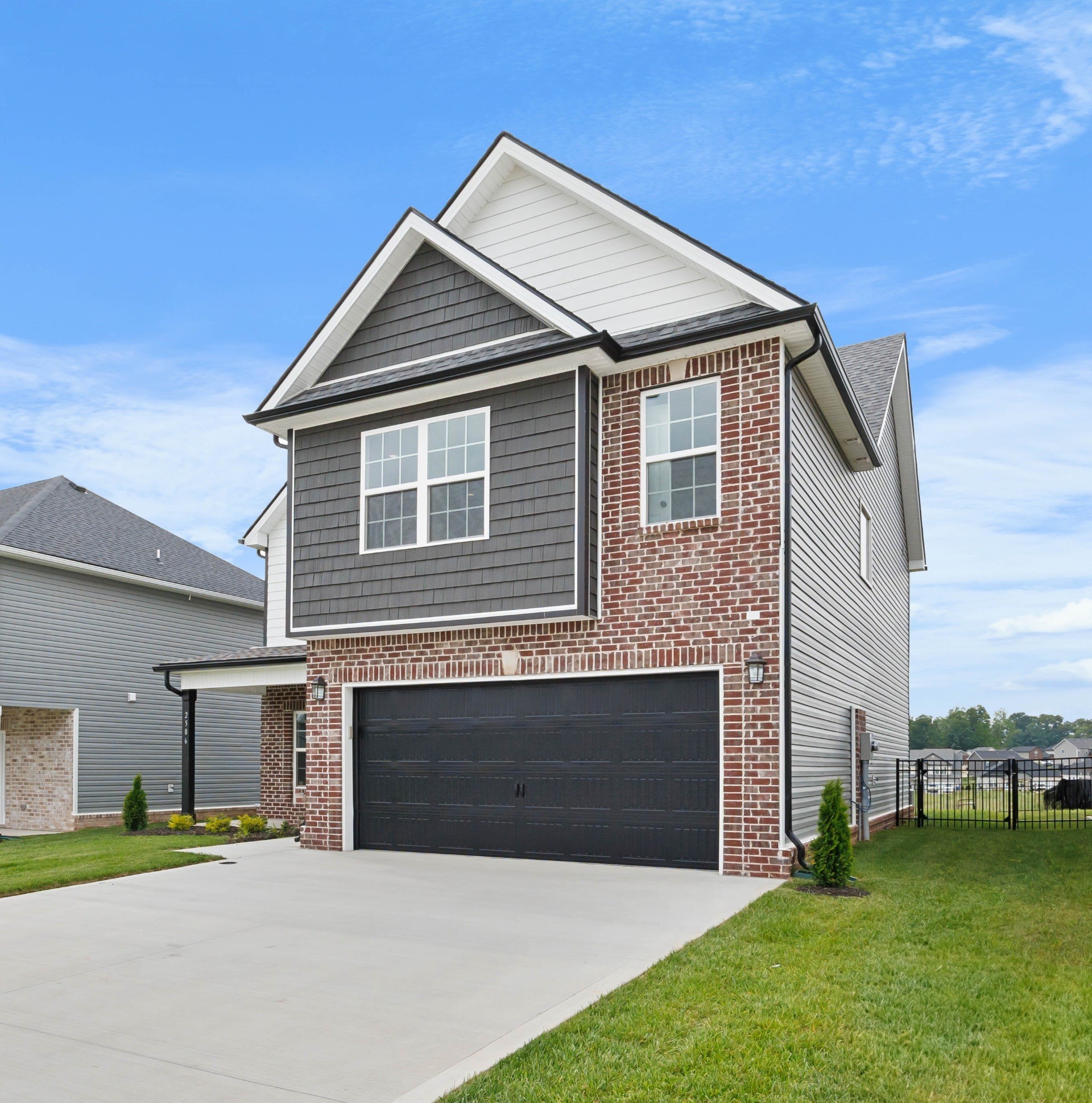 2586 Rafiki Dr