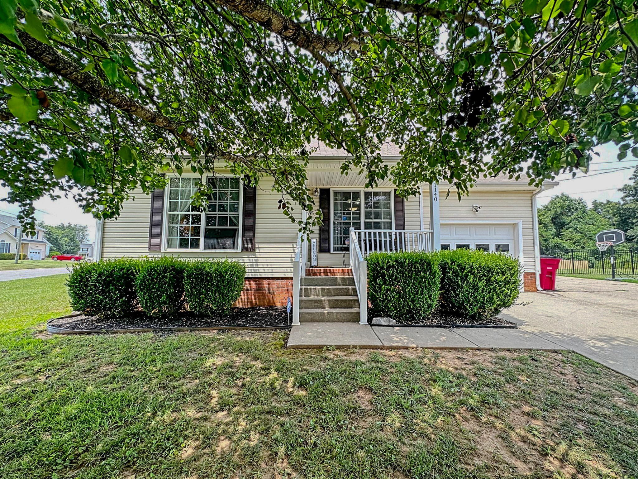 1140 Lamont Ct