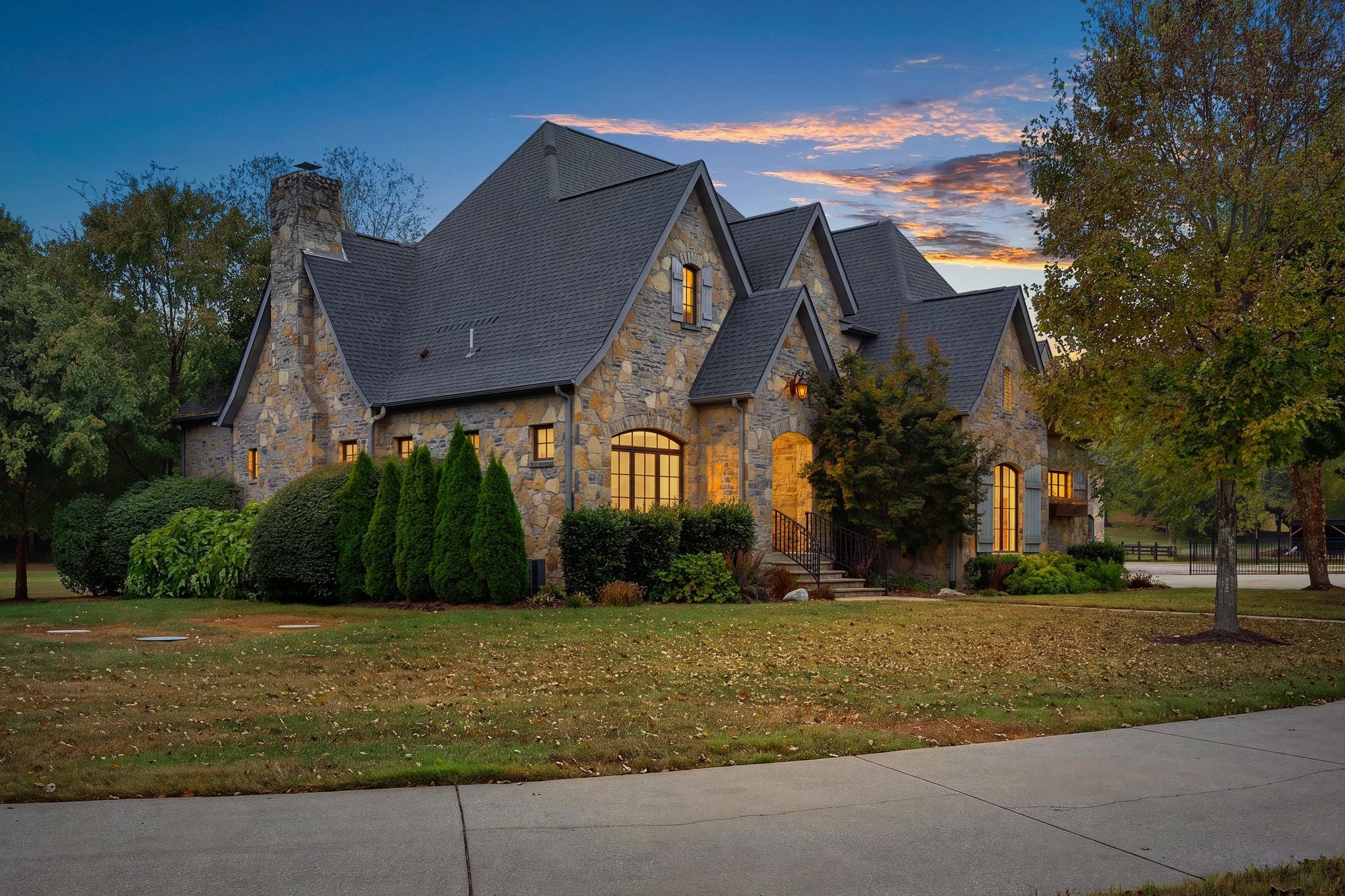 5-bed home for sale in Franklin, TN 37064, 4020 Jessica Ln 4020 Jessica Ln, Franklin TN 37064 5-bed home, photo 1 of 60
