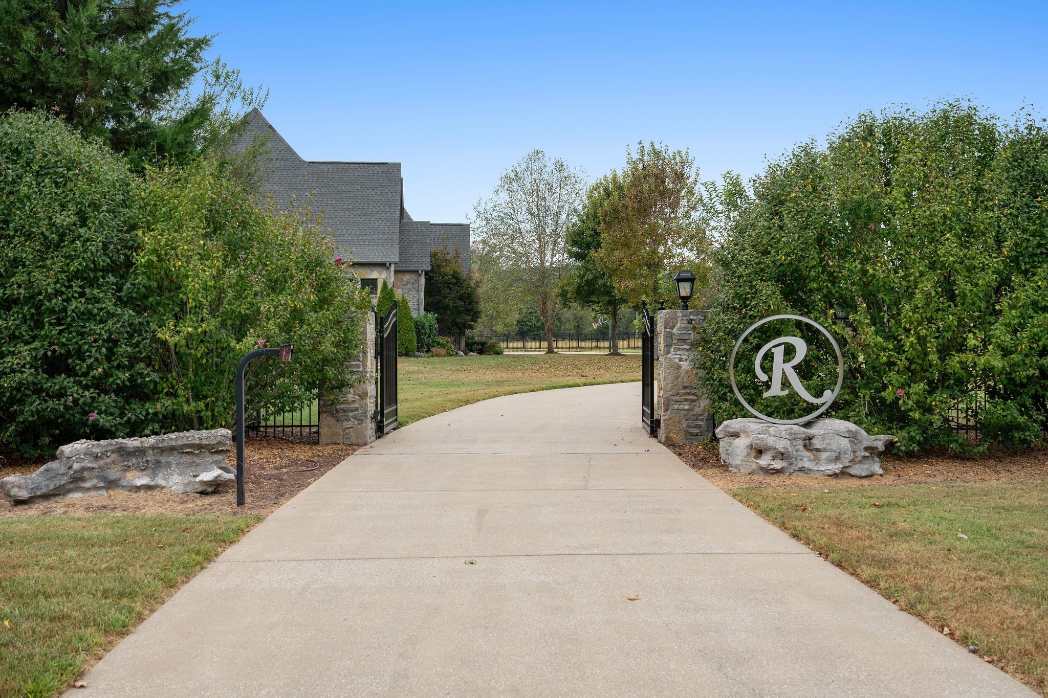 4020 Jessica Ln