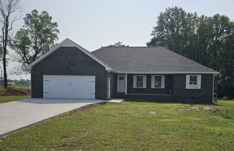 73 Marys Ln Lafayette TN 37083