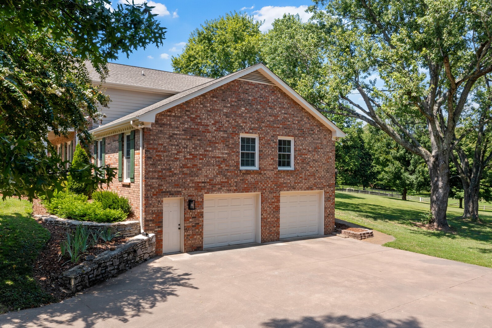 9228 Fox Run Dr