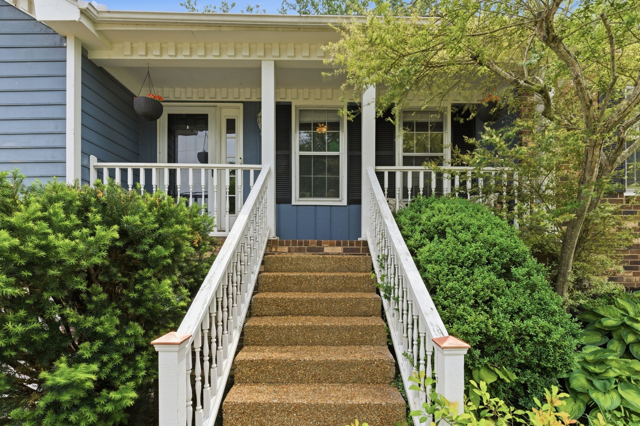 7504 Rolling River Pkwy