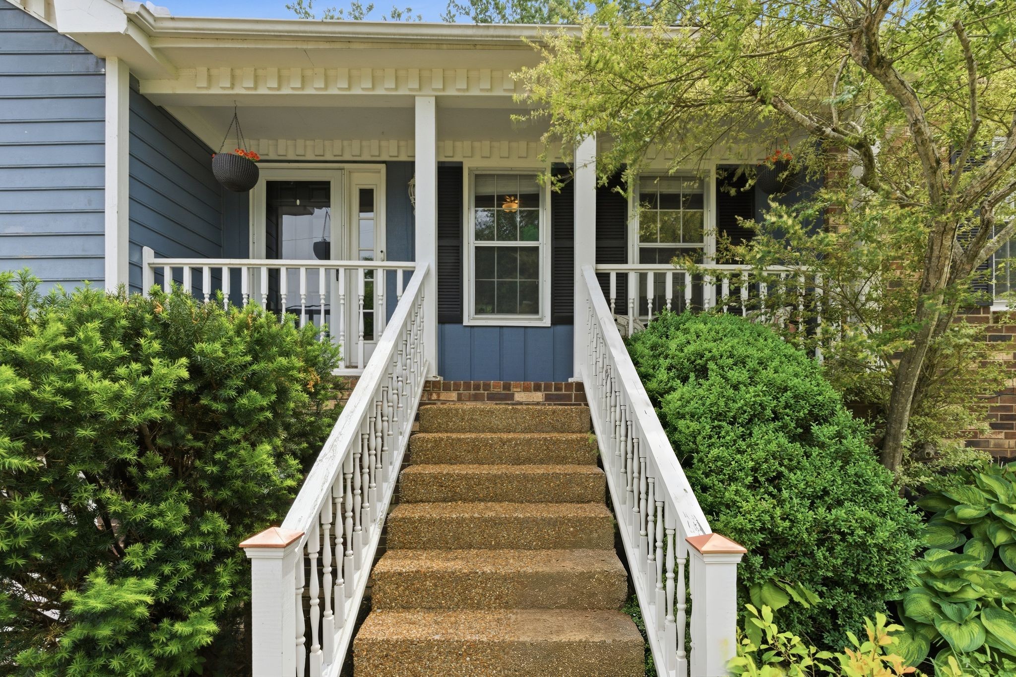 7504 Rolling River Pkwy