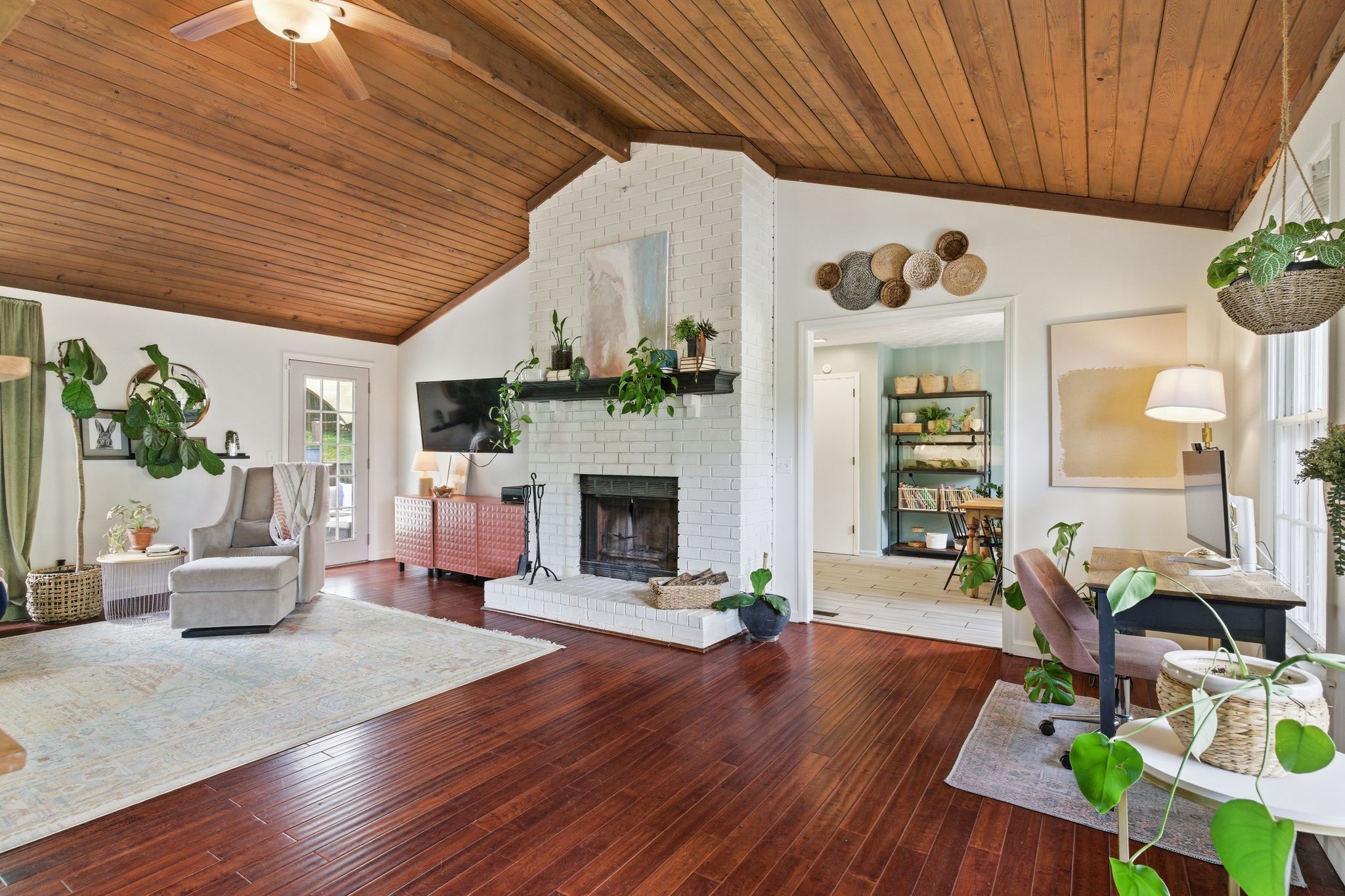 7504 Rolling River Pkwy