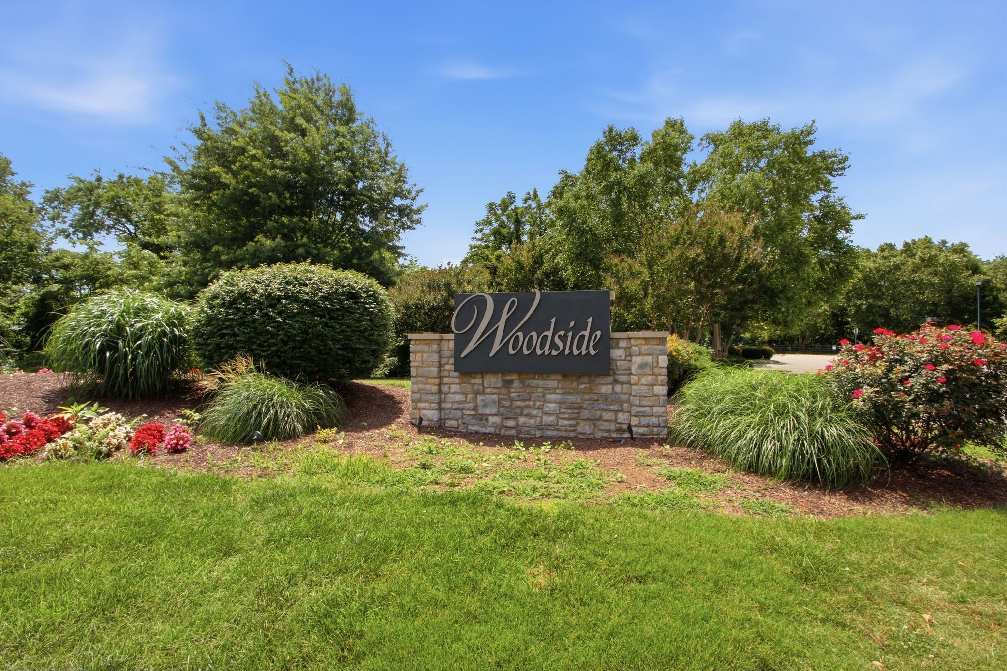 2085 Hemlock Dr