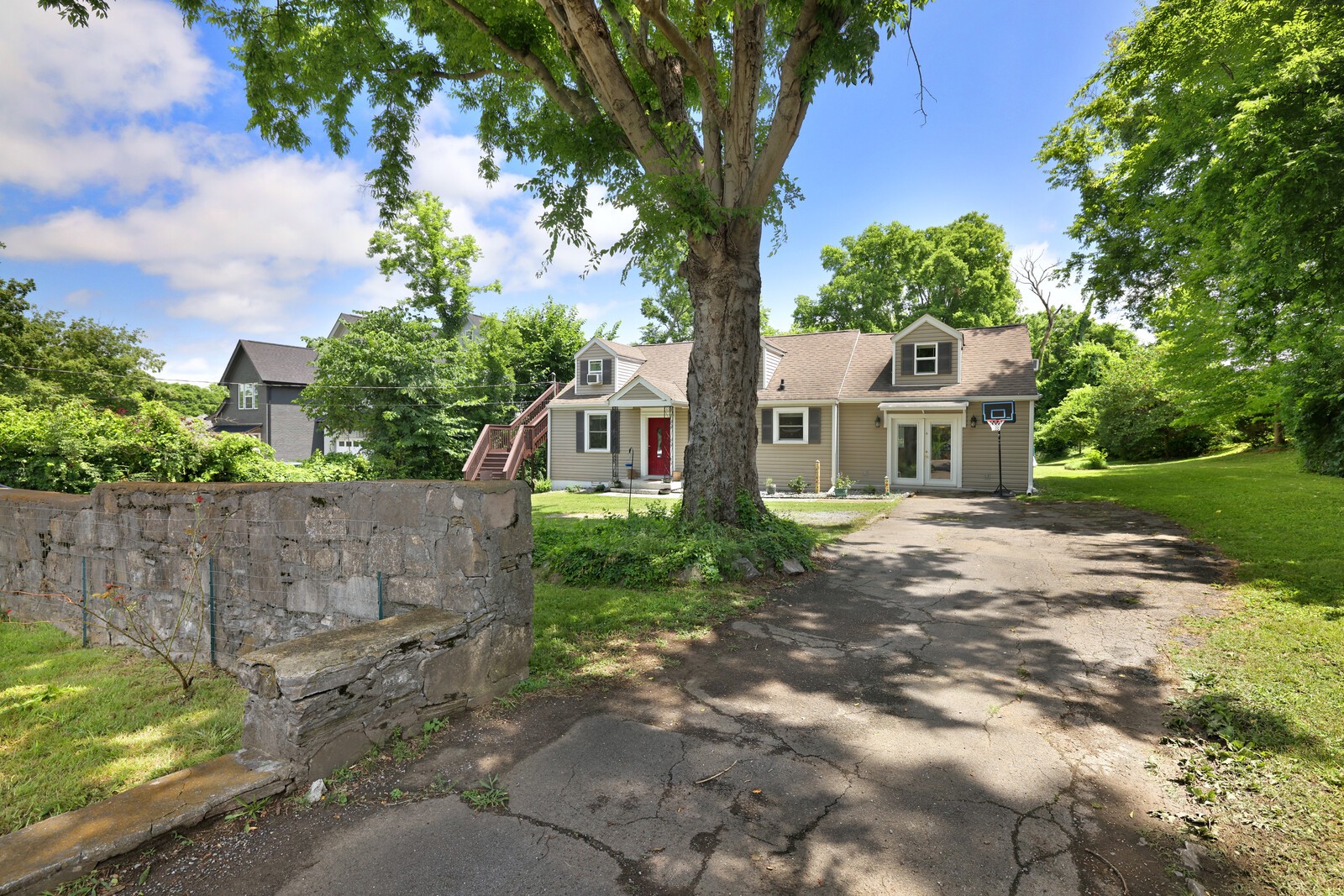 412 Westboro Dr