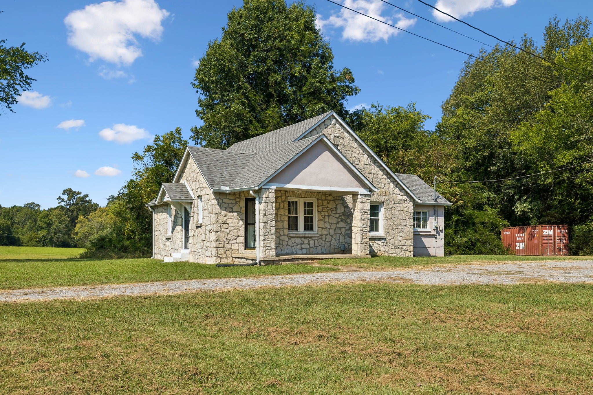 1761 Woodlawn Rd