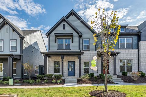 348 Twig PVT Ct Hendersonville TN 37075