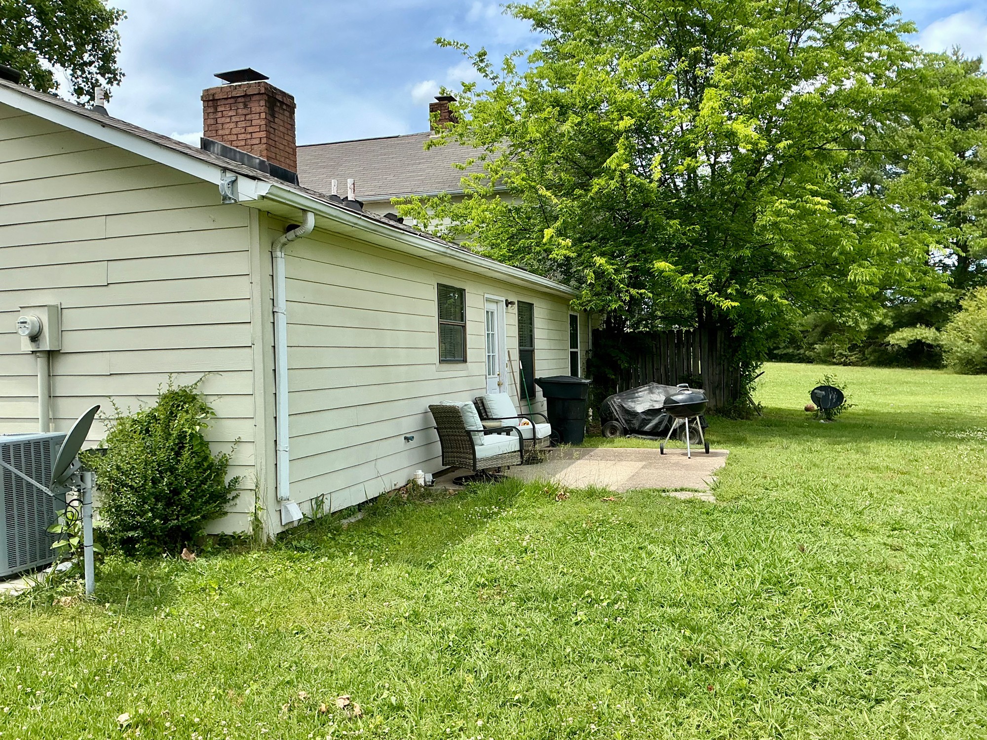 332 Lilly Ln