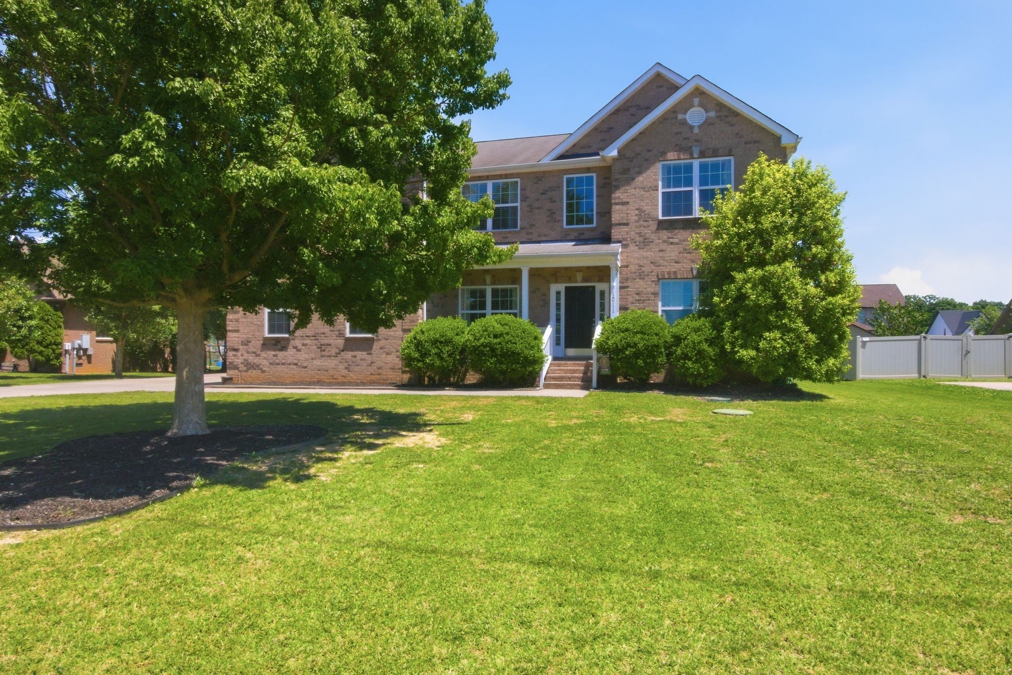 1011 Laramie Ct