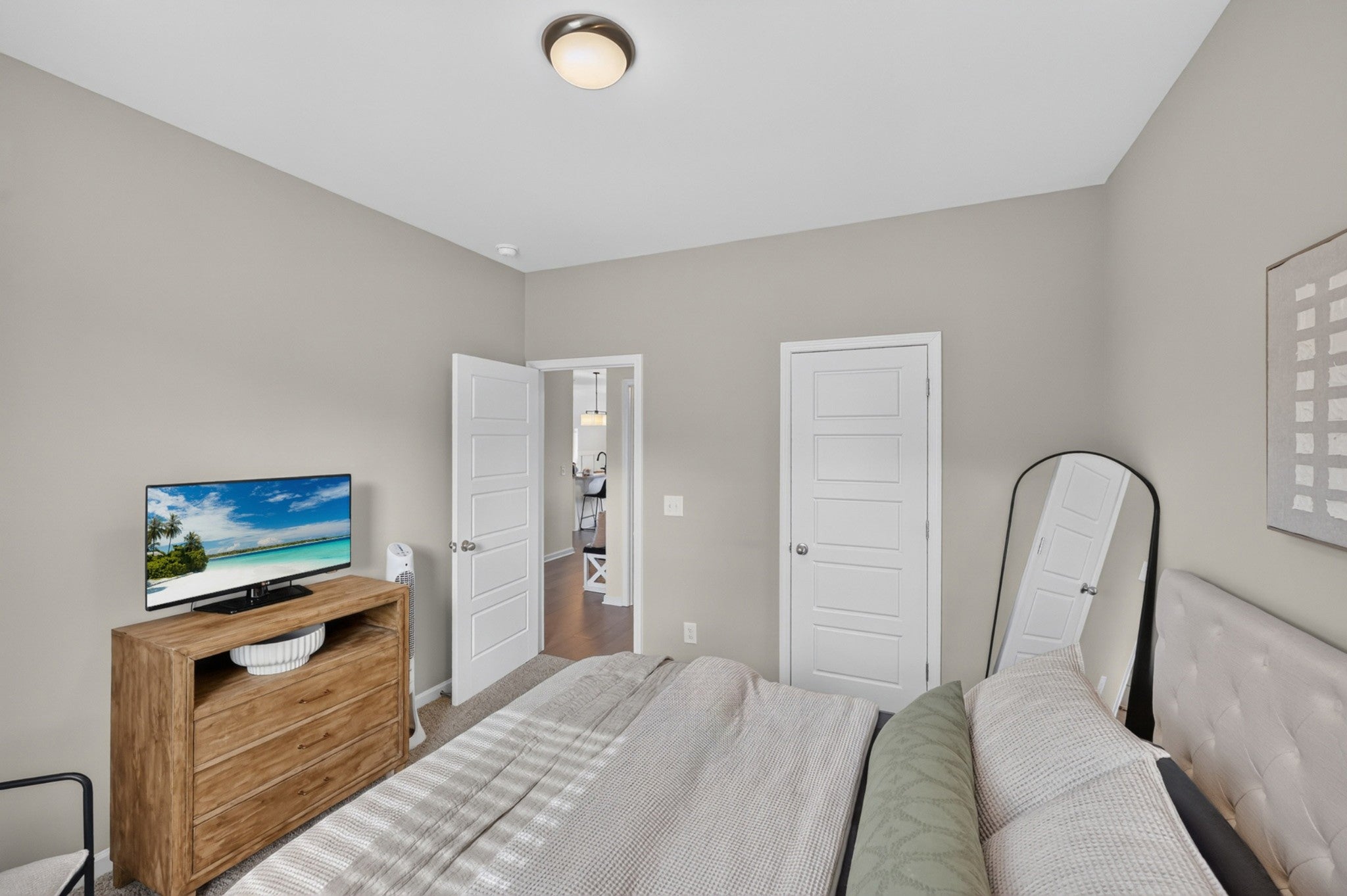 102 Albatross Ct