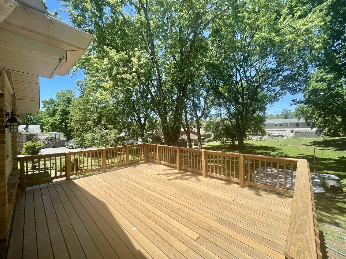 119 Trousdale Dr