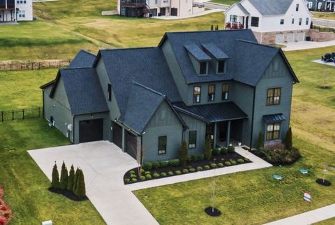 7204 Ellaby Ct College Grove TN 37046