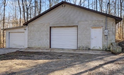 1231 Abiff Road
