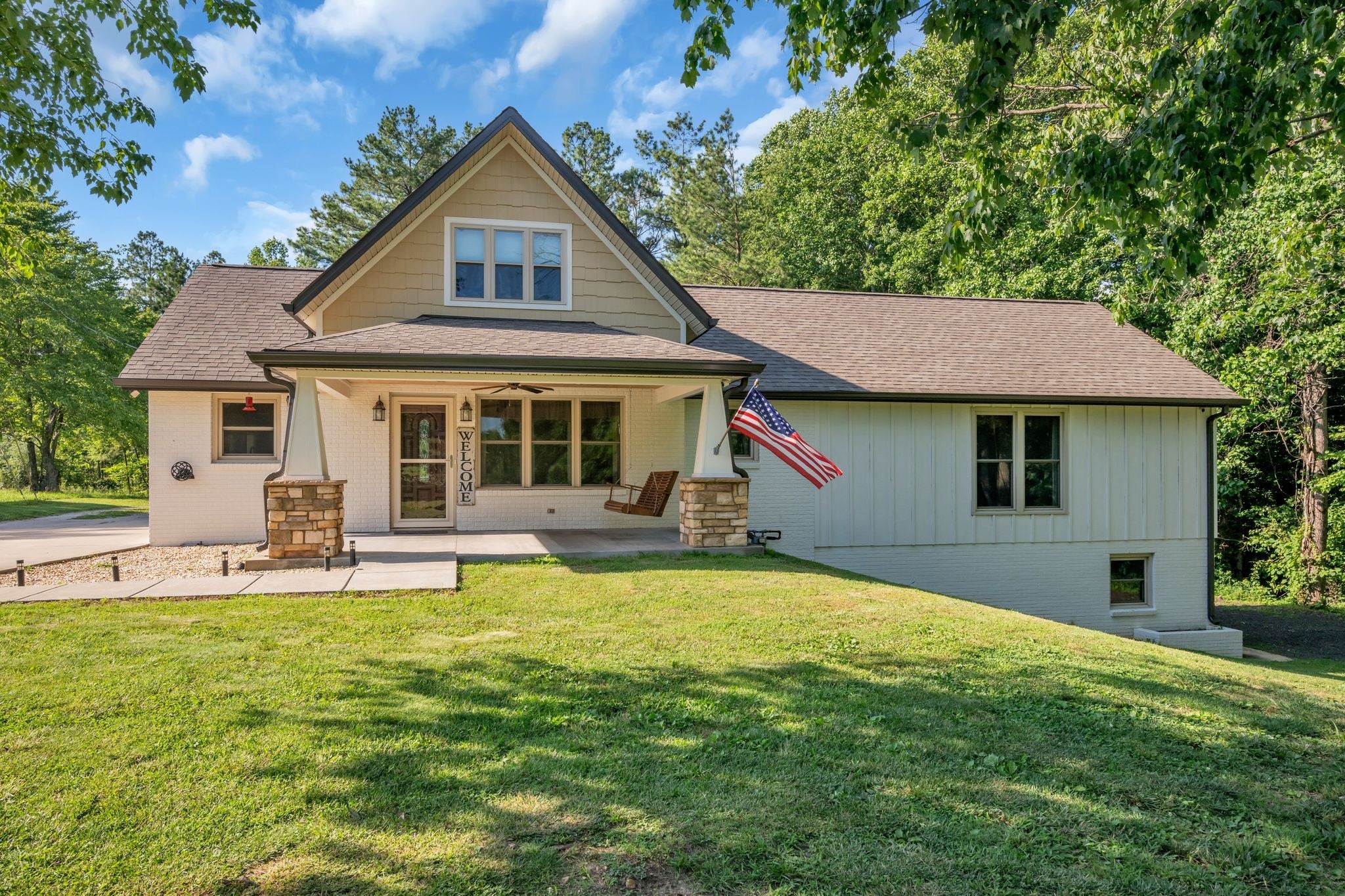 1231 Abiff Road