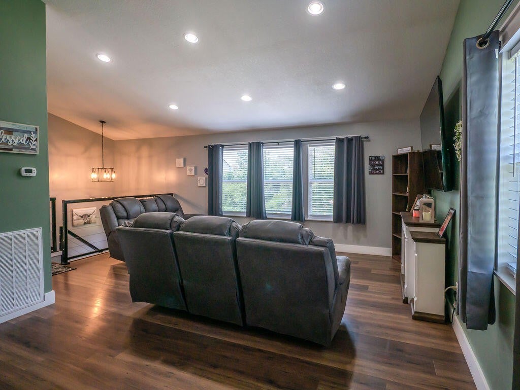 284 Sweetsprings Road