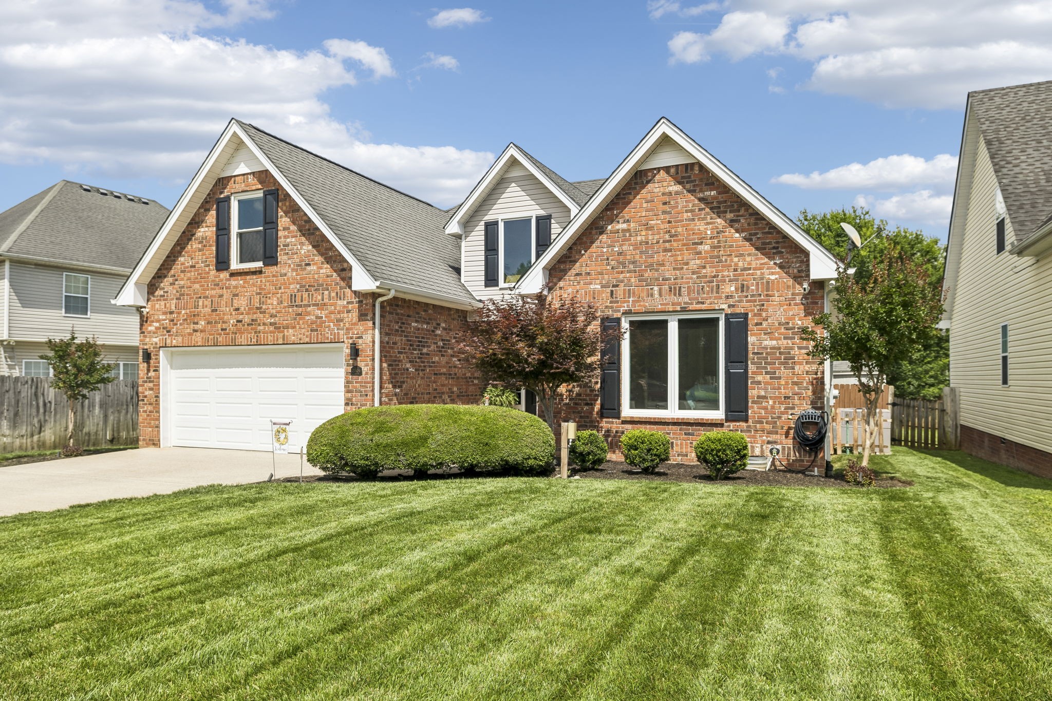 2504 Oak Hill Dr