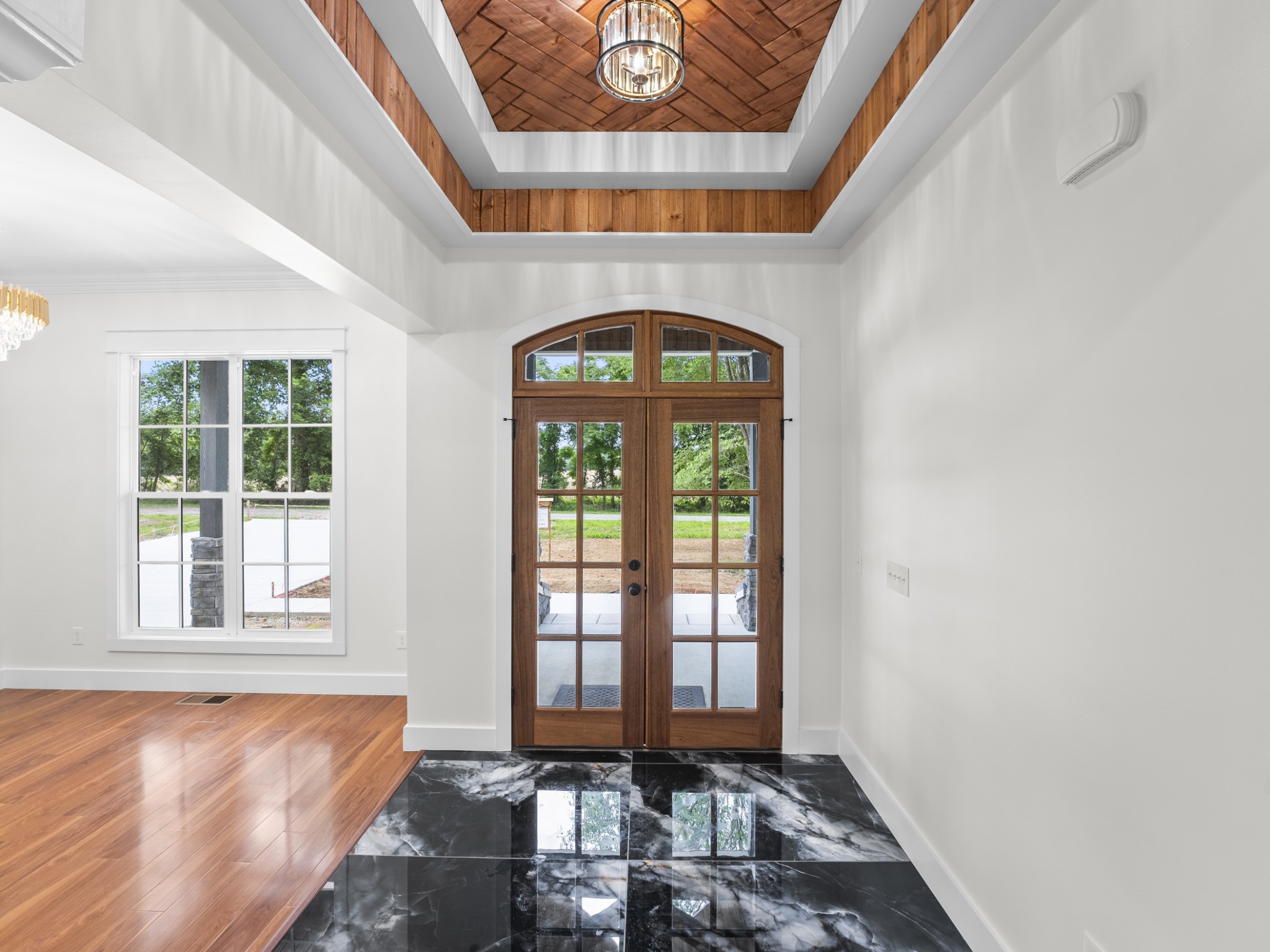 511 Woods Lake Rd