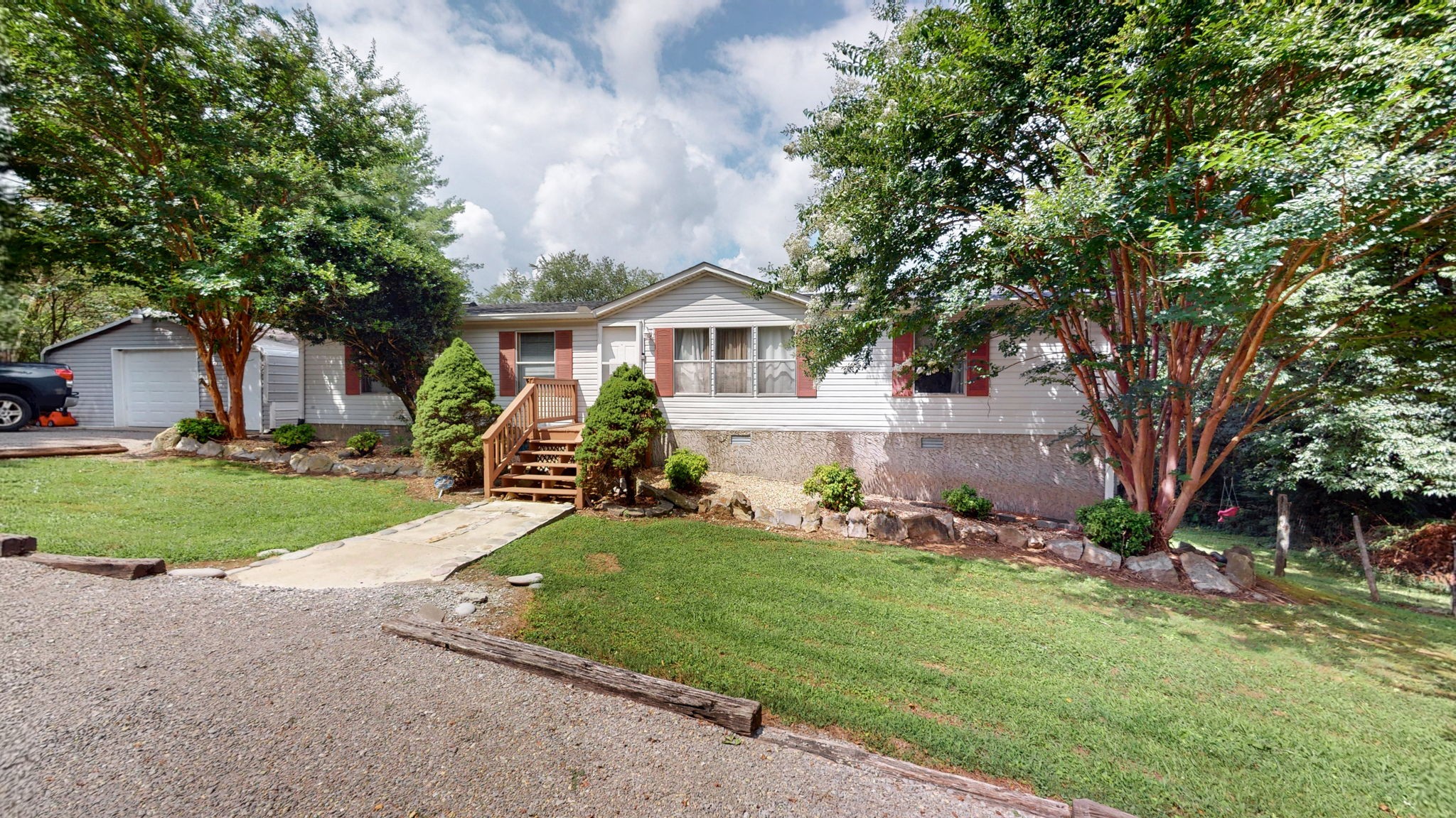 37 Crestview Dr