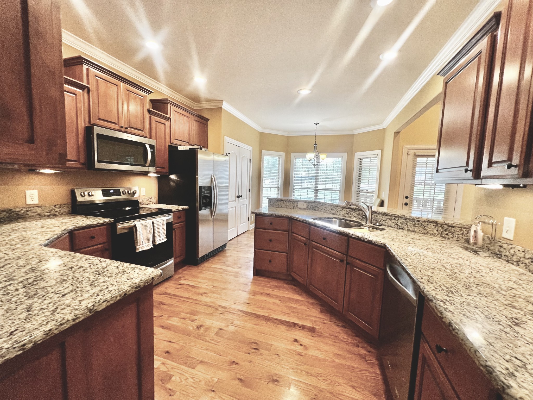 102 Spring View Dr