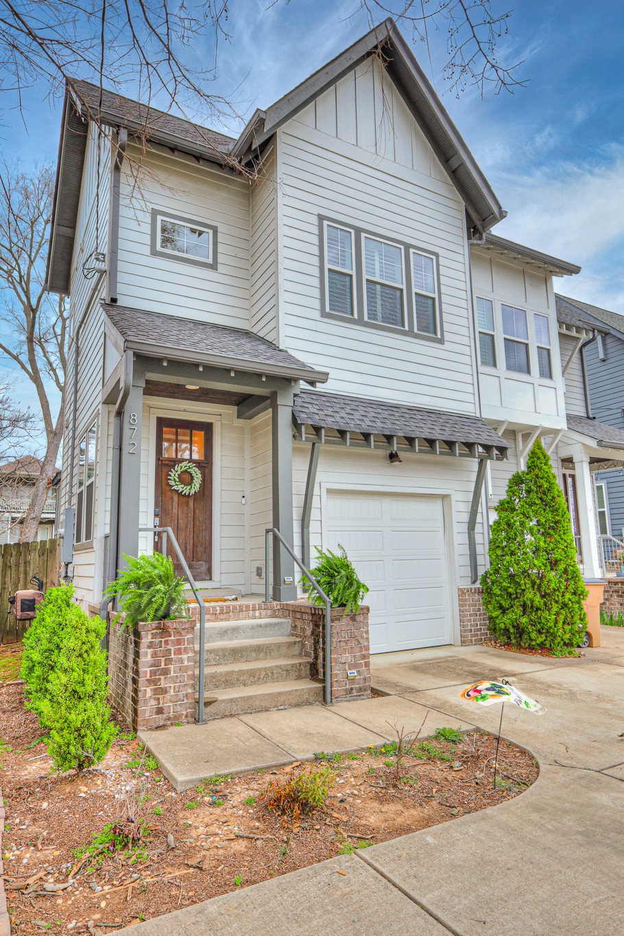 872 Kirkwood Ave