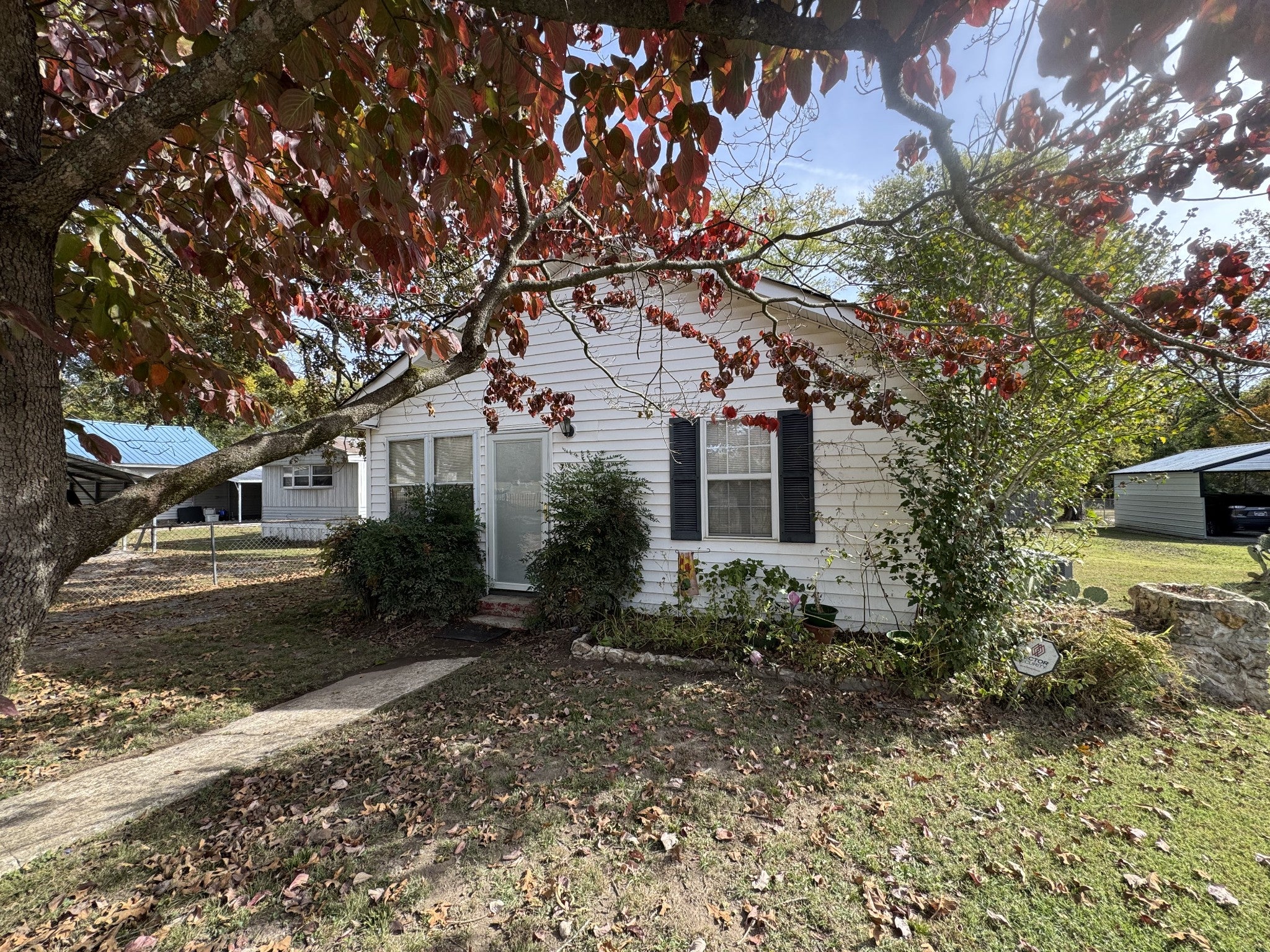 737 Maplewood Ave