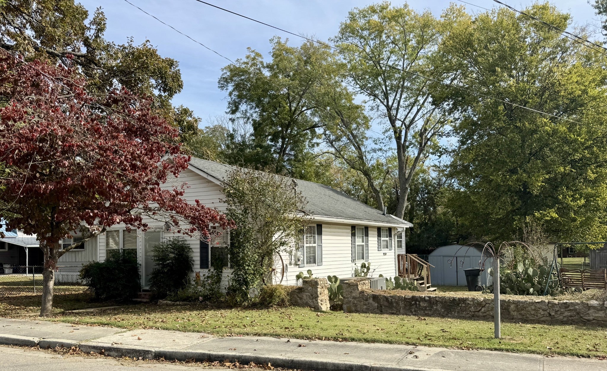 737 Maplewood Ave