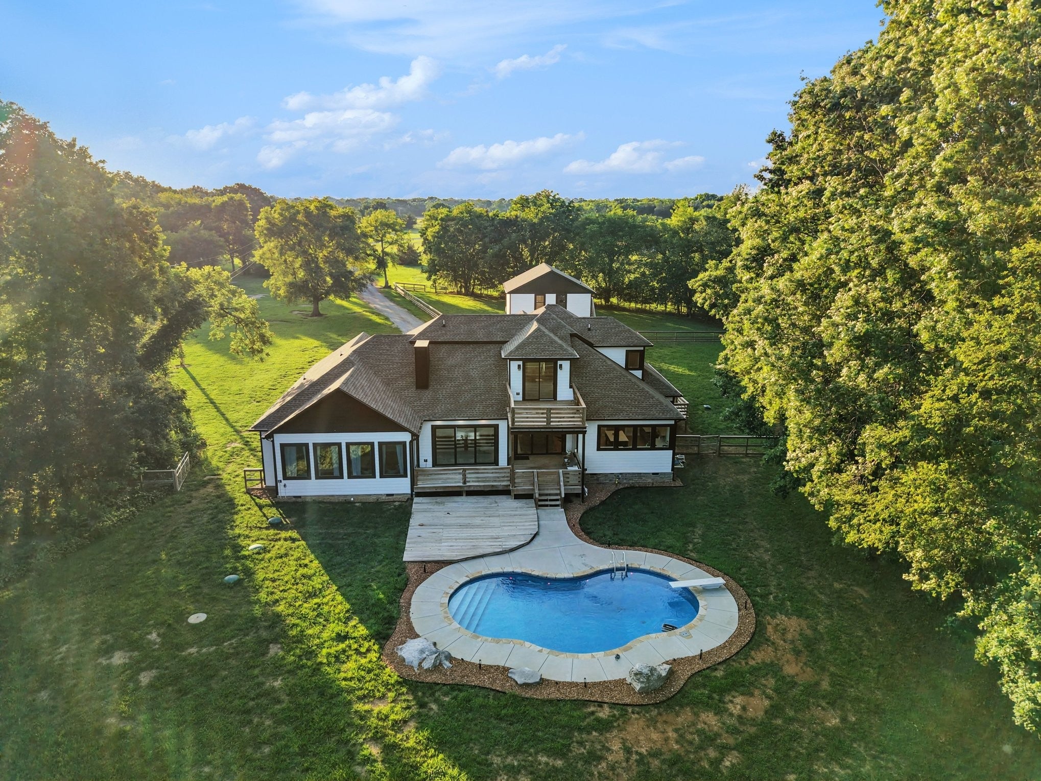 2267 Hunter Rd