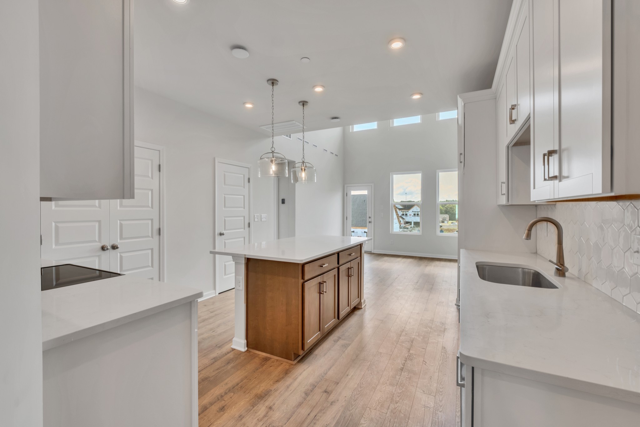 632 Club View Way