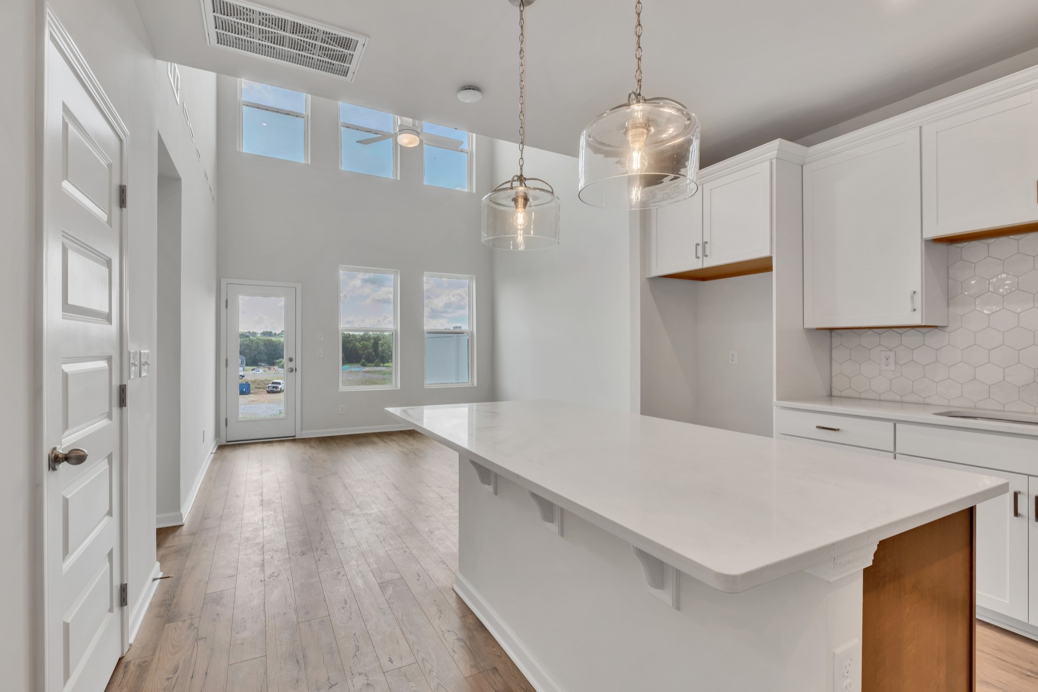 632 Club View Way